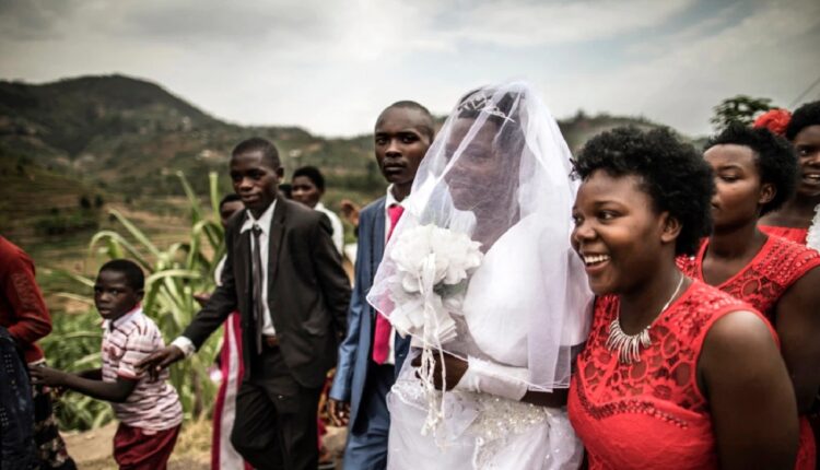 Rwanda le gouvernement interdit toute célébration de mariage