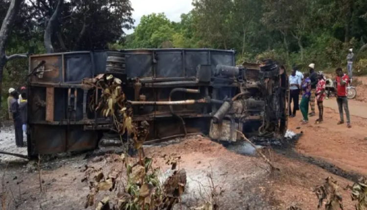 un mort calciné et des blessés graves dans un accident à Bembèrèkè