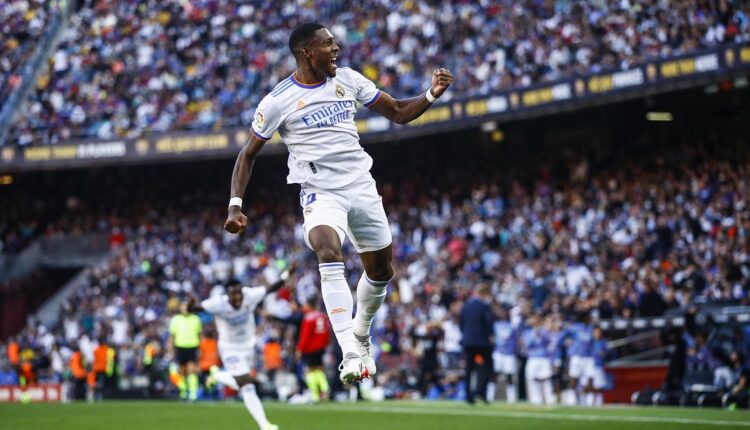 Espagne : le Real punit les errements défensifs du Barça et s'offre le Clasico