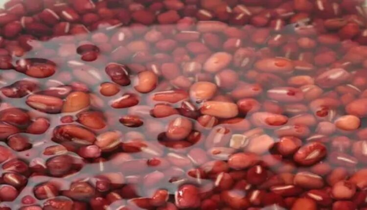 vol d'une marmite de haricot sur le feu