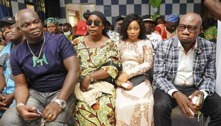 Masta Cool, Vincent Ahéhéhinnou et plus de 300 acteurs culturels optent pour le Bloc Républicain