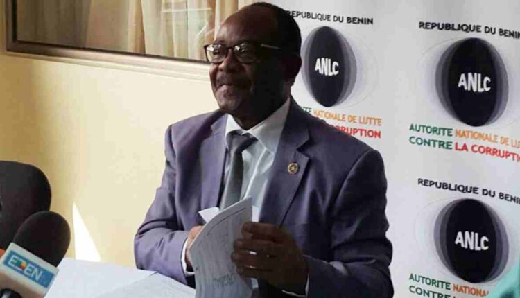 "Il faut ne pas ... être des carpes ...", Jean-Baptiste Elias aux 28 femmes de la 9è législatures