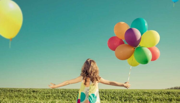 Un anniversaire vire au drame une fillette de sept ans meurt tragiquement en éclatant des ballons @ © shutterstock/Sunny studio