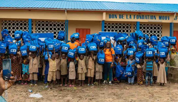 la Fondation Moov Africa fait un don de module de classes et de Kits Scolaires à l'EPP Otcha