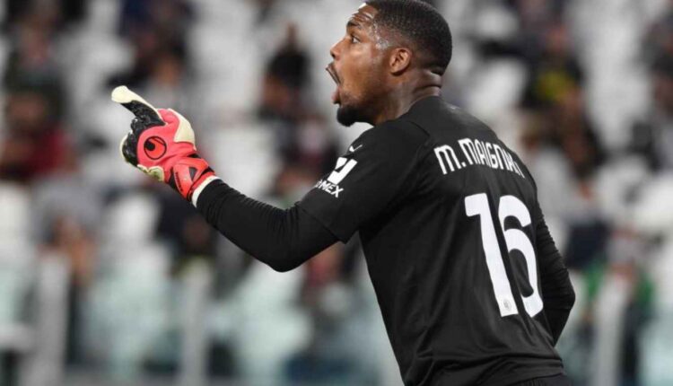 Le gardien de l'AC Milan, Mike Maignan victime d'insultes racistes, le match arrêté