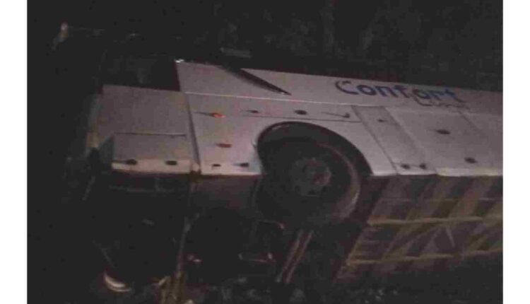 un bus de la compagnie confort