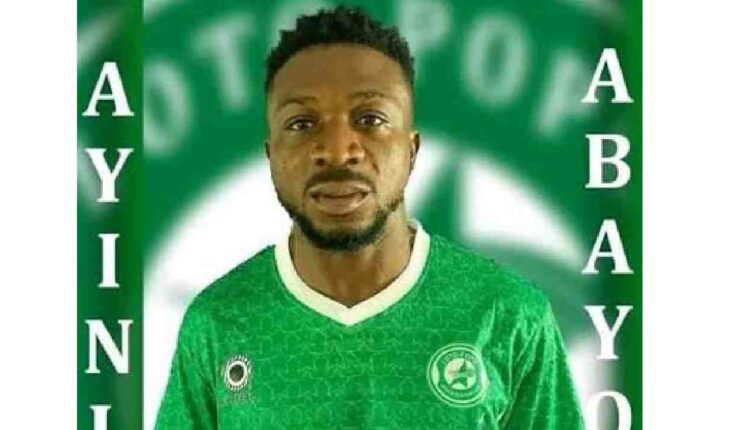 Ayinla Abayomi Olorunshola suspendu après avoir giflé deux fois l’arbitre